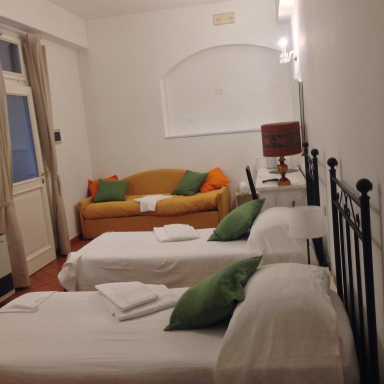 Cosy House Bed & Breakfast Флоренция Стая снимка